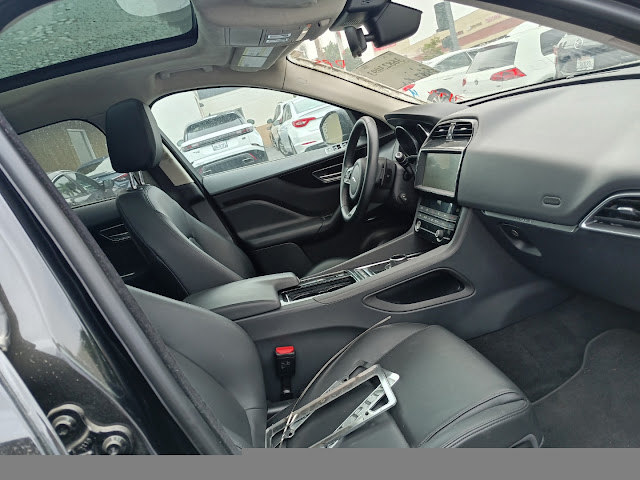 2020 Jaguar F-PACE 25t Premium AWD
