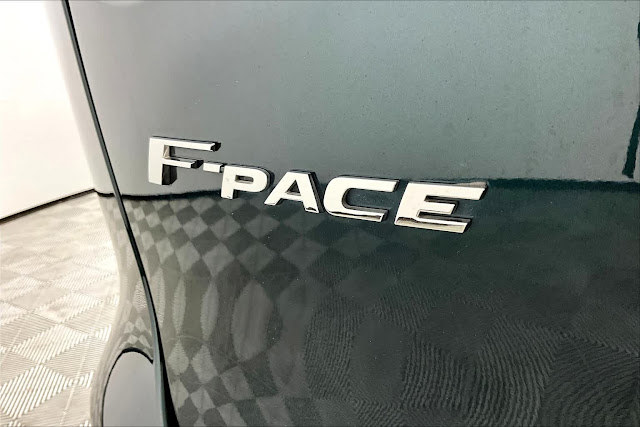 2018 Jaguar F-PACE 25t Prestige