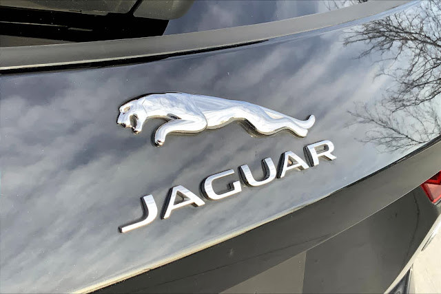 2022 Jaguar F-PACE SVR