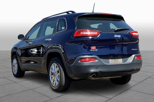 2016 Jeep Cherokee Sport