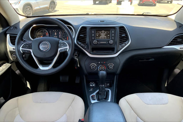 2016 Jeep Cherokee Sport