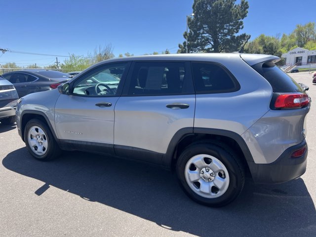 2016 Jeep Cherokee Sport