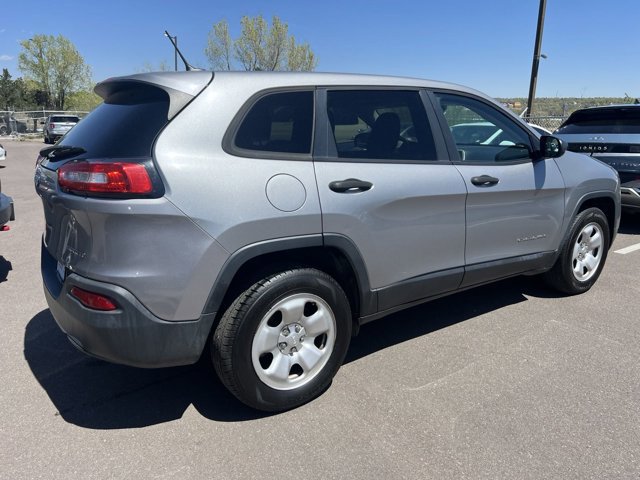 2016 Jeep Cherokee Sport