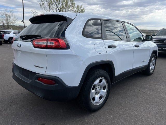 2016 Jeep Cherokee Sport