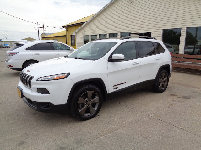 2016 Jeep Cherokee 4WD 4dr 75th Anniversary
