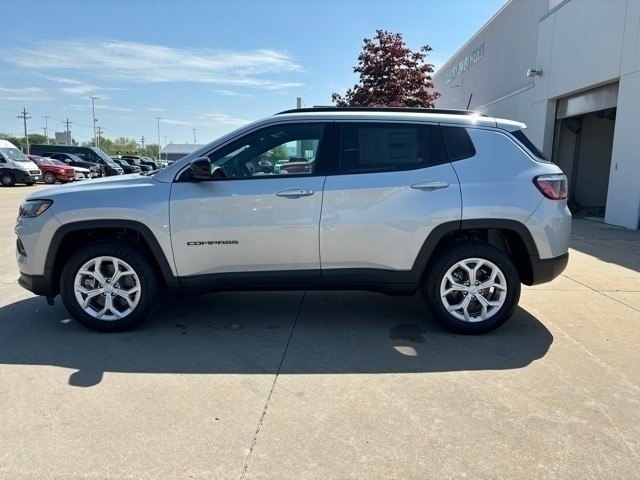 2024 Jeep Compass LATITUDE 4X4