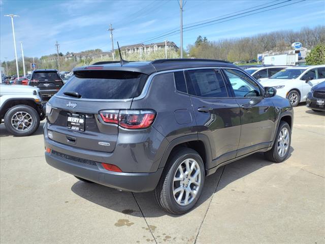 2024 Jeep Compass LATITUDE LUX 4X4