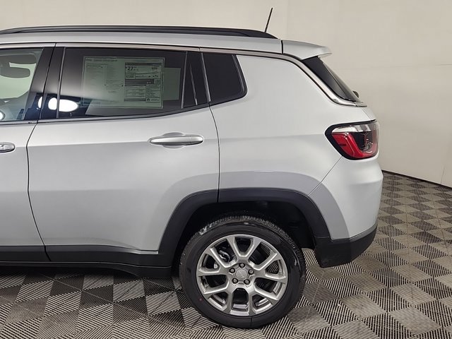 2024 Jeep Compass Latitude Lux