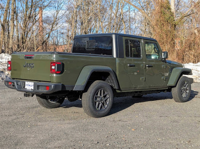 2024 Jeep Gladiator Sport