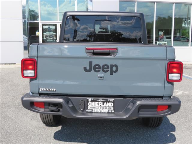 2024 Jeep Gladiator Sport S