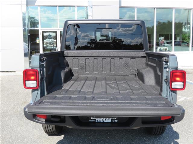 2024 Jeep Gladiator Sport S