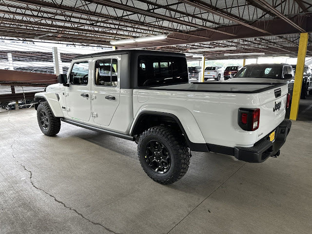 2023 Jeep Gladiator Willys