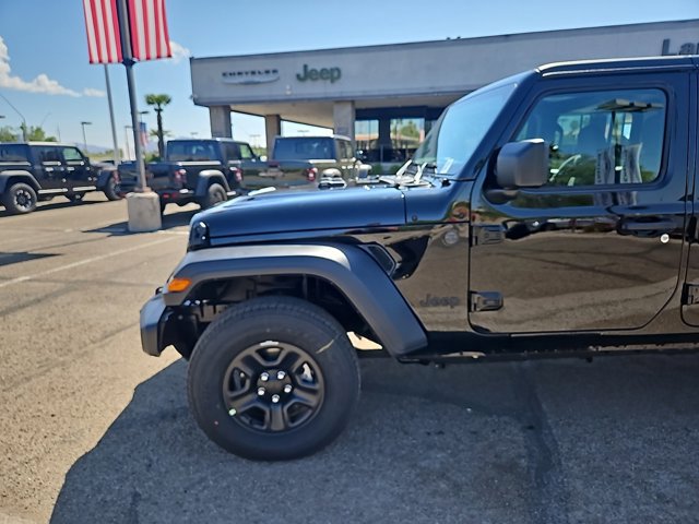 2024 Jeep Gladiator Sport