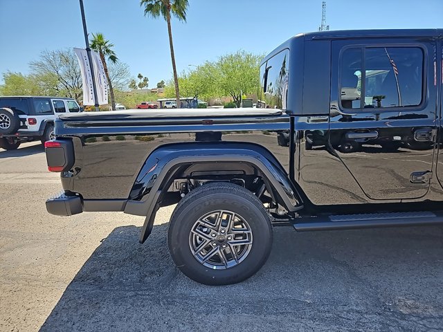 2024 Jeep Gladiator Sport S