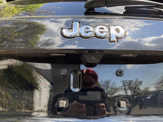 2020 Jeep Grand Cherokee Base