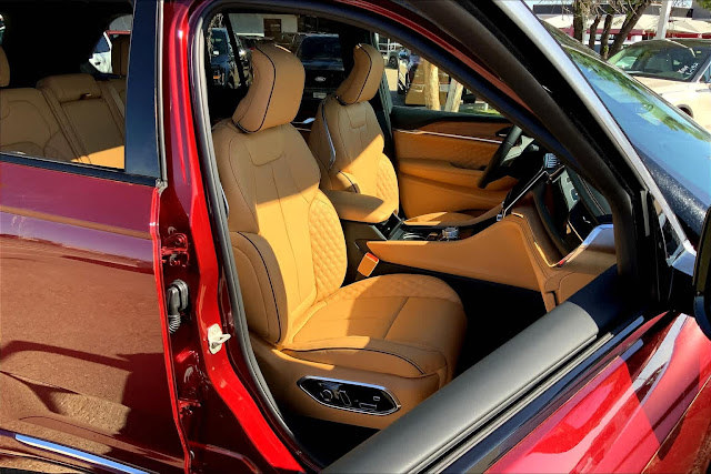 2023 Jeep Grand Cherokee Summit Reserve