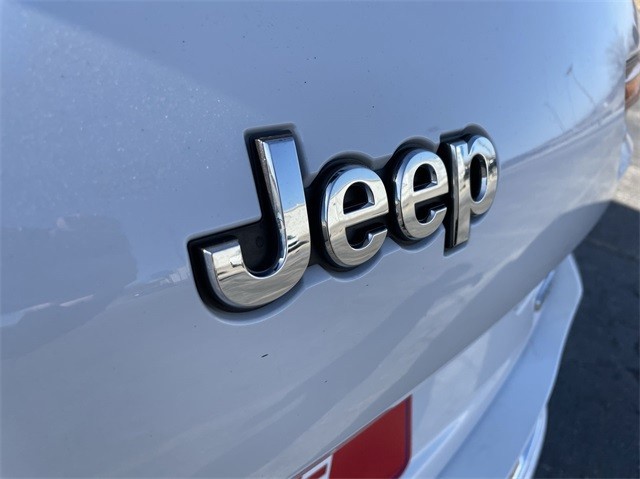 2023 Jeep Grand Cherokee L 4WD Overland