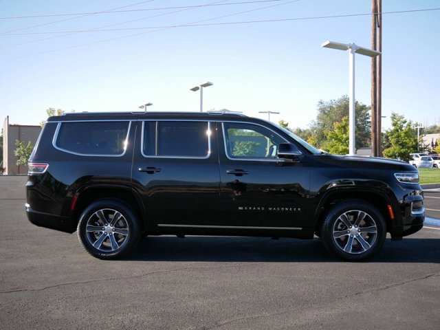 2023 Jeep Grand Wagoneer BASE