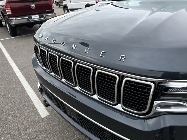 2024 Jeep Wagoneer Base