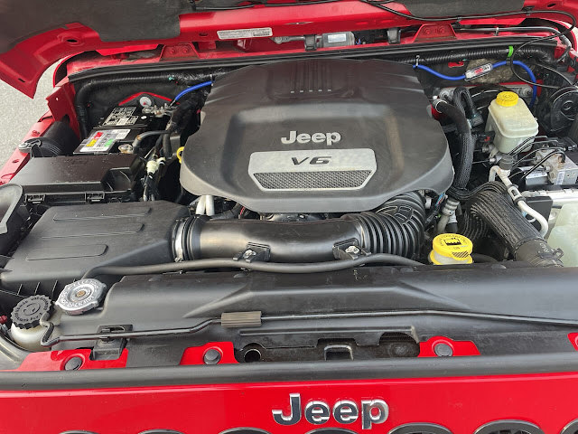 2014 Jeep Wrangler Unlimited Sahara 4x4 4dr SUV