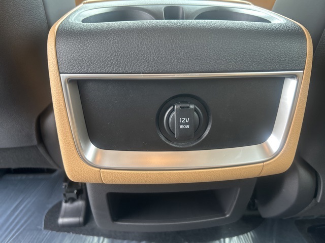 2024 Kia Carnival LX Seat Package