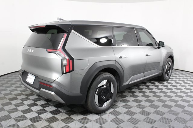 2024 Kia EV9 Light