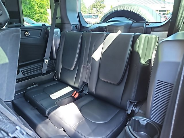 2020 Land Rover Defender 110 First Edition AWD w/ Nav &amp;amp; Sunroof