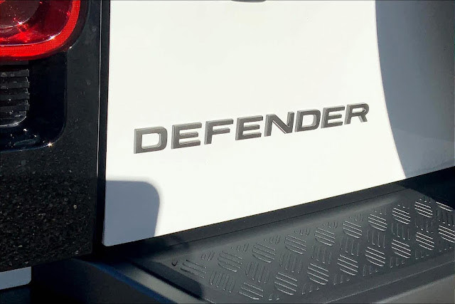 2024 Land Rover Defender Outbound