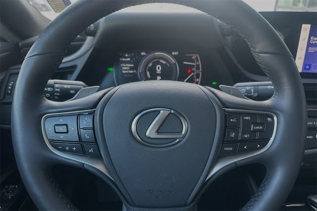 2023 Lexus ES 300h