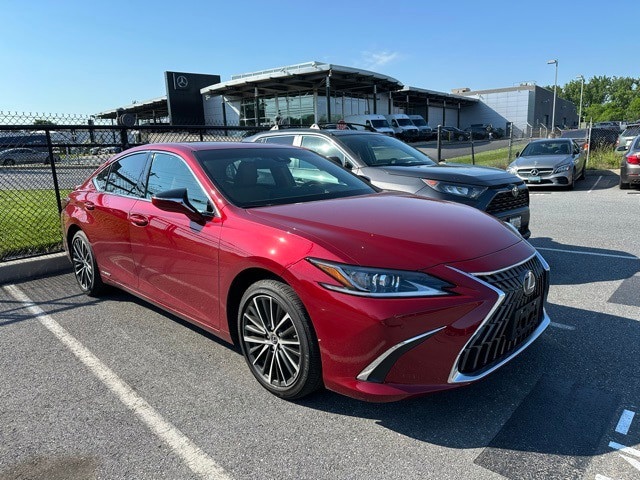 2022 Lexus ES 300h