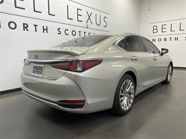 2021 Lexus ES 300h Luxury