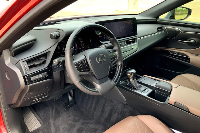 2022 Lexus ES Ultra Luxury