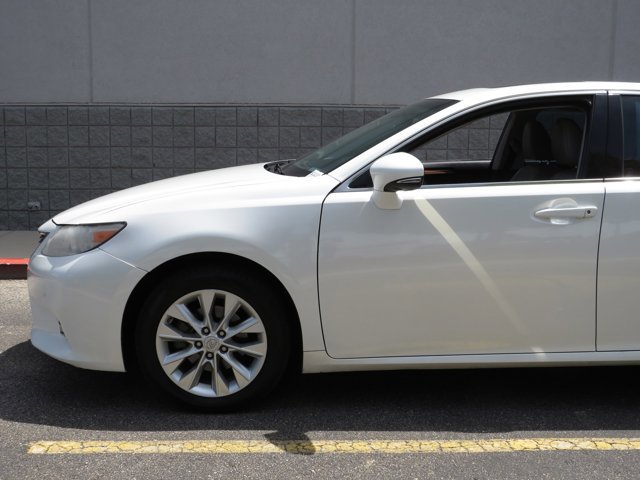 2013 Lexus ES 300h Hybrid