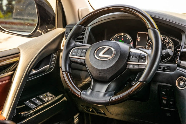 2019 Lexus LX 570