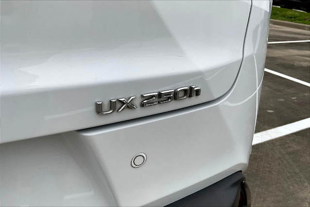 2023 Lexus UX UX 250h F SPORT Handling