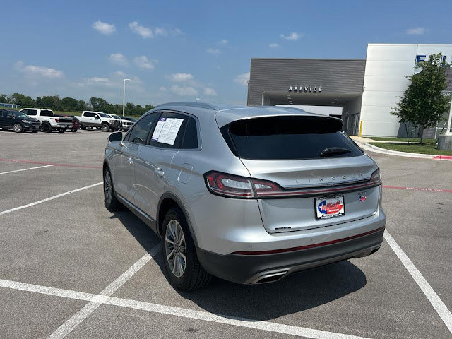 2019 Lincoln Nautilus Select