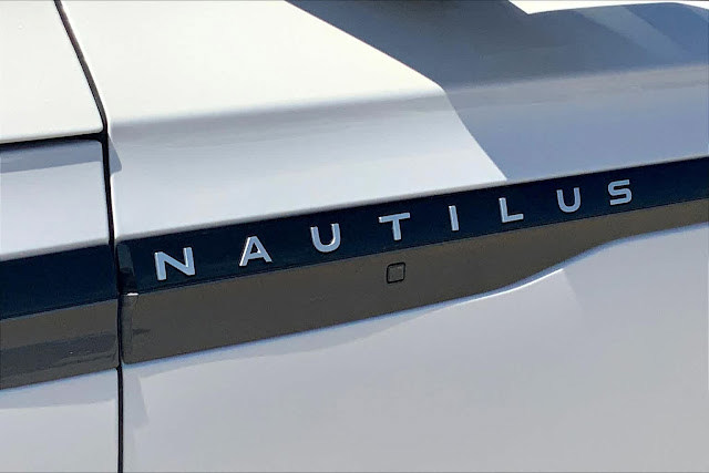 2024 Lincoln Nautilus Reserve