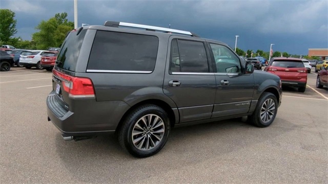 2016 Lincoln Navigator Select