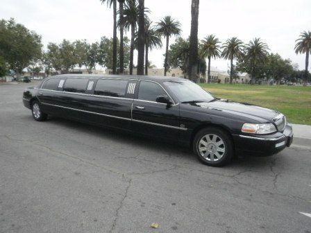 2003 Lincoln Towncar stretch limousine
