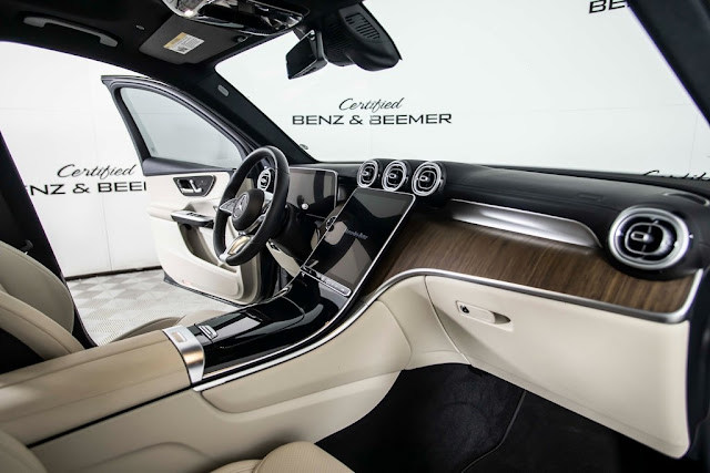 2023 Mercedes Benz GLC GLC 300