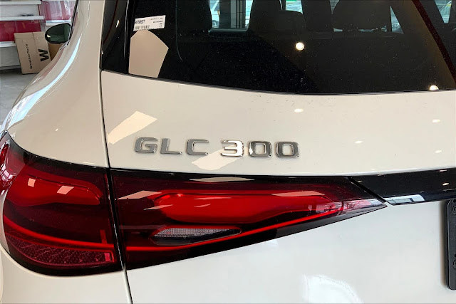 2024 Mercedes Benz GLC GLC 300