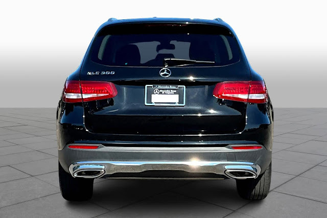 2016 Mercedes Benz GLC GLC 300