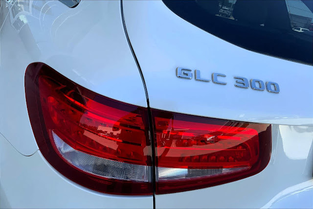 2018 Mercedes Benz GLC GLC 300