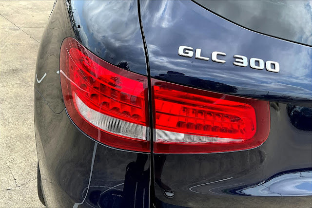 2017 Mercedes Benz GLC GLC 300