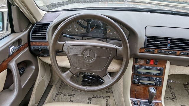 1996 Mercedes Benz S 320 SWB 4 DOORS