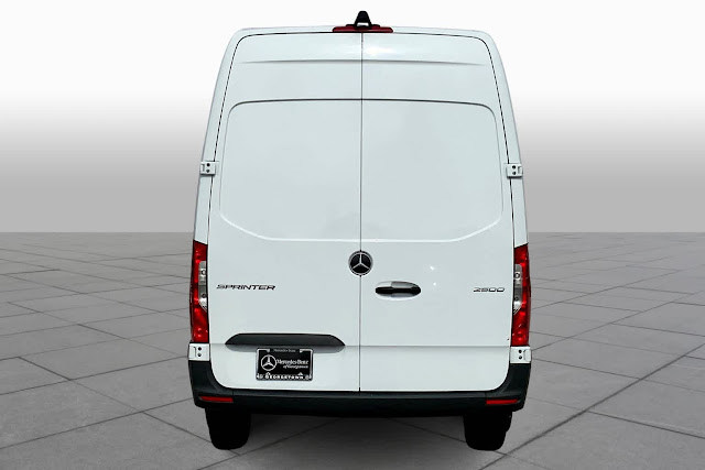 2023 Mercedes Benz Sprinter Base