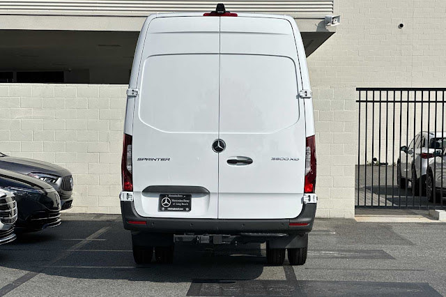 2024 Mercedes Benz SPRINTER 3500 Cargo 170 WB