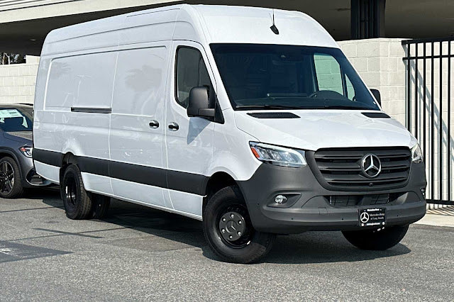 2024 Mercedes Benz SPRINTER 3500 Cargo 170 WB