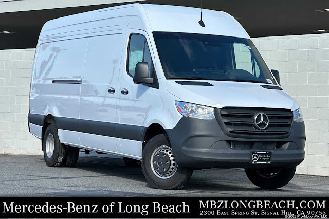 2024 Mercedes Benz SPRINTER 3500 Cargo 170 WB