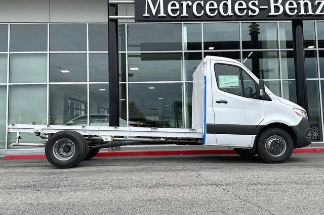 2023 Mercedes Benz Sprinter Cab Chassis Base